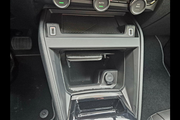 Citroën C4 1.2 Hybrid 136 Max 18 inch . Camera 360