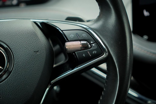 Škoda ENYAQ iV 80 / Comfort Pack / Leder / 21'' / Warmtepomp / Adaptive Cruise / Incl BTW