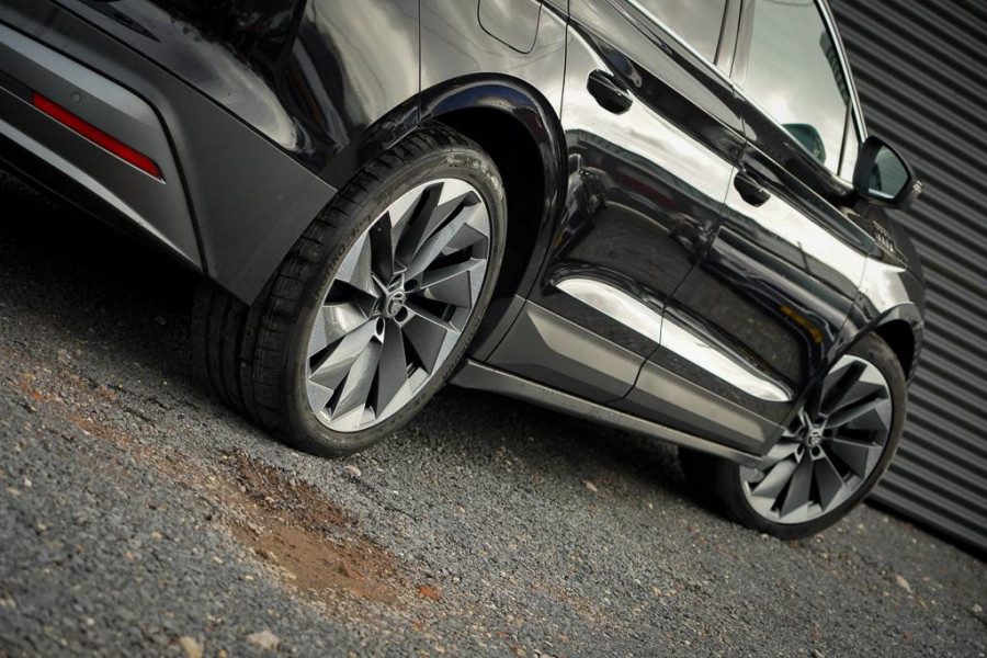 Škoda ENYAQ iV 80 / Comfort Pack / Leder / 21'' / Warmtepomp / Adaptive Cruise / Incl BTW