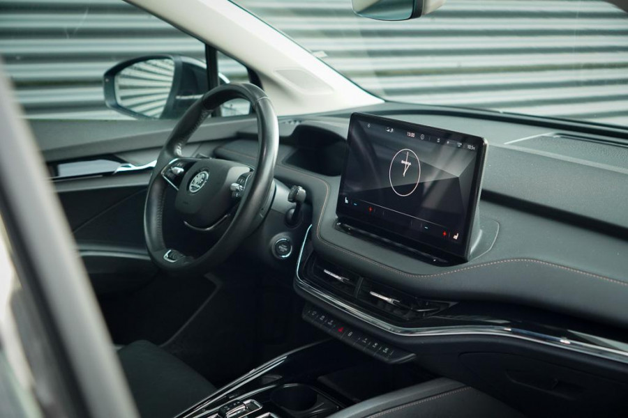 Škoda ENYAQ iV 80 / Comfort Pack / Leder / 21'' / Warmtepomp / Adaptive Cruise / Incl BTW
