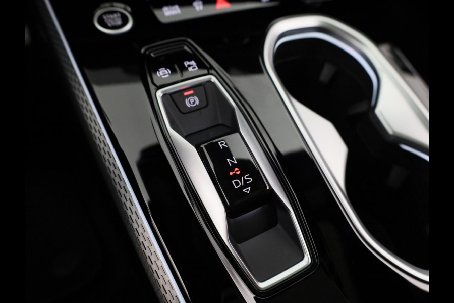 Audi A6 Avant S edition Competition e-hybrid 270 kW / 367 PK | Luchtvering | MMI experience pro | Tech plus | Panoramadak |