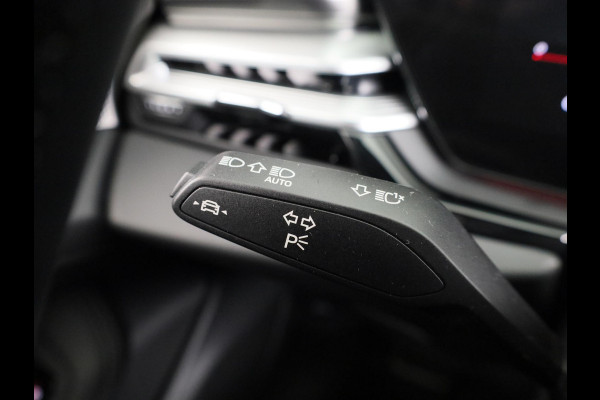 Audi A6 Avant S edition Competition e-hybrid 270 kW / 367 PK | Luchtvering | MMI experience pro | Tech plus | Panoramadak |