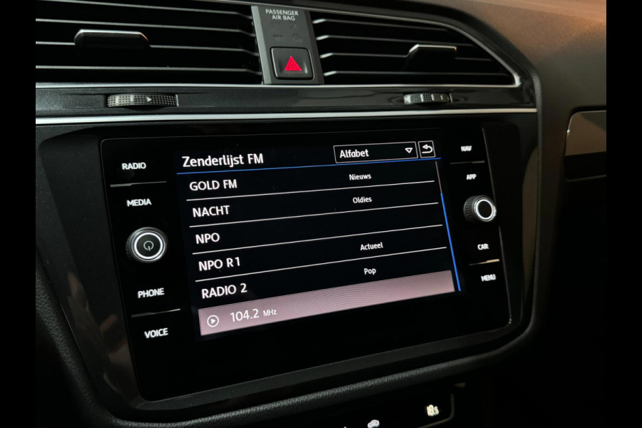Volkswagen Tiguan 1.5 TSI ACT IQ-Drive Garantie Trekhaak Xenon Carplay ACC Clima Navi Led Dab Front Ass Rijklaar