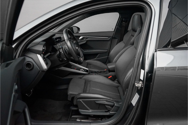 Audi A3 Sportback 30 TFSI S Edition Pano ACC Zwart Optiek Trekhaak