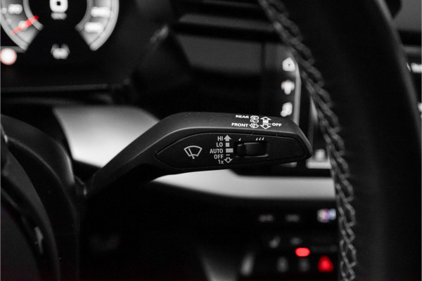 Audi A3 Sportback 30 TFSI S Edition Pano ACC Zwart Optiek Trekhaak