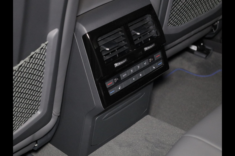 Volkswagen Touareg 3.0 TSi eHybrid 4MOTION R Edition 462PK PHEV| DYNAUDIO | Lederpakket "Puglia" |Luchtvering 22 Inch LM | Trekhaak incl Assistent |