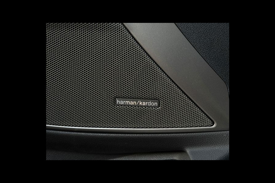 BMW 3 Serie Touring 320d xDrive M-SPORT ** LED, NAVI+, HALF-LEDER, PANO, H&K, HuD, TREKH, 19-inch LMV ** 1e EIG - UNFALLFREI ** ** INFORMEER OOK NAAR ONZE AANTREKKELIJKE FINANCIAL-LEASE TARIEVEN **