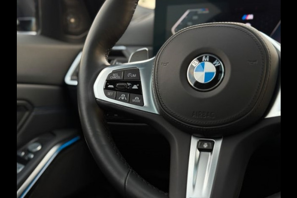 BMW 3 Serie Touring 320d xDrive M-SPORT ** LED, NAVI+, HALF-LEDER, PANO, H&K, HuD, TREKH, 19-inch LMV ** 1e EIG - UNFALLFREI ** ** INFORMEER OOK NAAR ONZE AANTREKKELIJKE FINANCIAL-LEASE TARIEVEN **