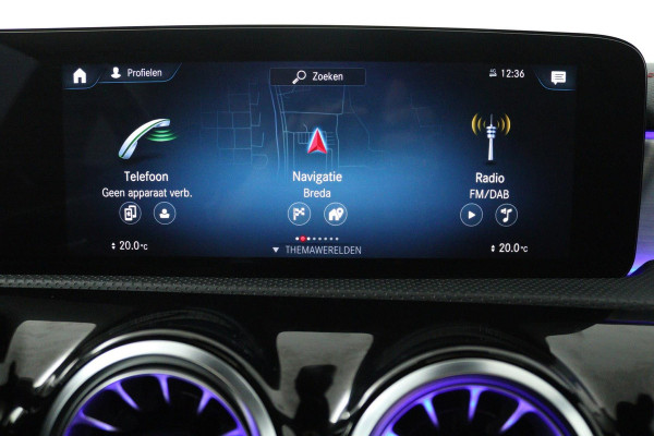 Mercedes-Benz CLA-Klasse Shooting Brake 180 AMG Night Upgrade (PANORAMADAK, SFEERVERLICHTING, STOELVERWARMING, 1e EIGENAAR)