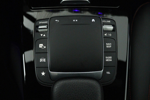 Mercedes-Benz CLA-Klasse Shooting Brake 180 AMG Night Upgrade (PANORAMADAK, SFEERVERLICHTING, STOELVERWARMING, 1e EIGENAAR)