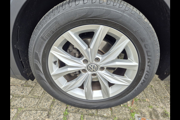 Volkswagen Tiguan 1.5 TSI ACT Comfortline Business,automaat,Elec.trekhaak,Navigatie,stoelverwarming,parkeersensoren,