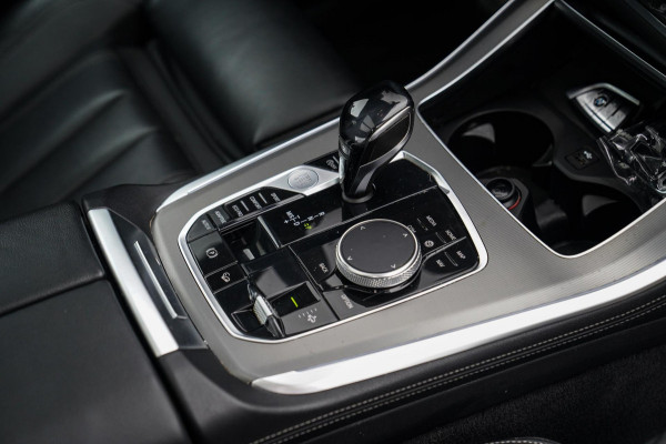 BMW X5 XDrive40i High Executive | HuD | Panorama | Luxe Leder | Camera | BMW LED | Sfeerverlichting | Stoelverwarming | Smart Key