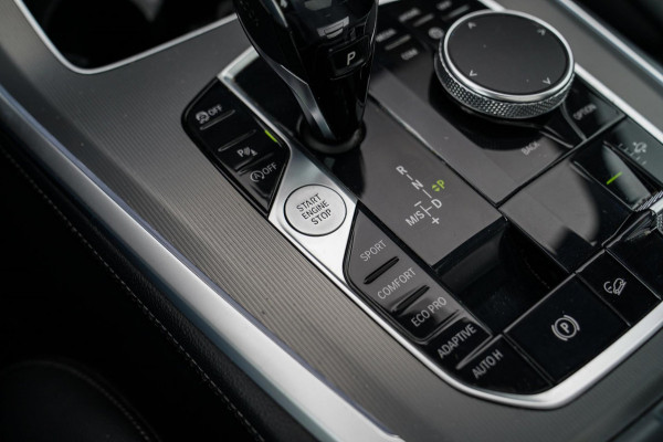 BMW X5 XDrive40i High Executive | HuD | Panorama | Luxe Leder | Camera | BMW LED | Sfeerverlichting | Stoelverwarming | Smart Key