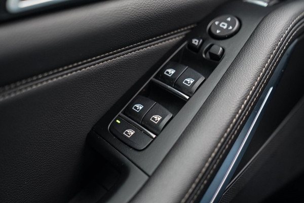 BMW X5 XDrive40i High Executive | HuD | Panorama | Luxe Leder | Camera | BMW LED | Sfeerverlichting | Stoelverwarming | Smart Key