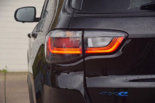 Jeep Compass 4xe 240 Plug-in Hybrid Electric Upland 360 CAMERA/DODEHOEKDETECTIE/AUDIO PREMIUM