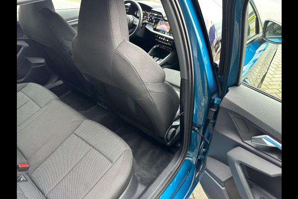 Audi A3 Sportback 30 TFSI Business edition NAP! Automaat Weinig KM!