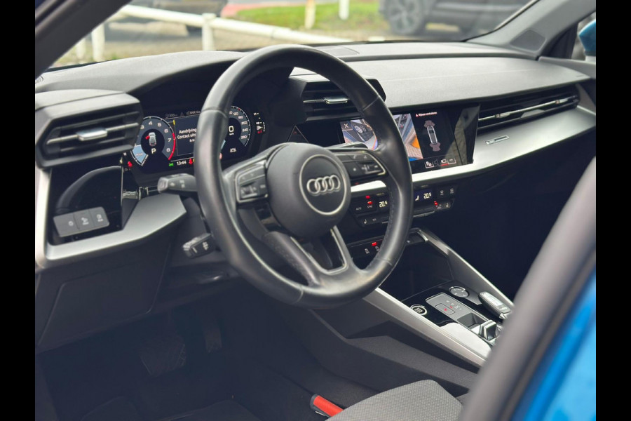 Audi A3 Sportback 30 TFSI Business edition NAP! Automaat Weinig KM!