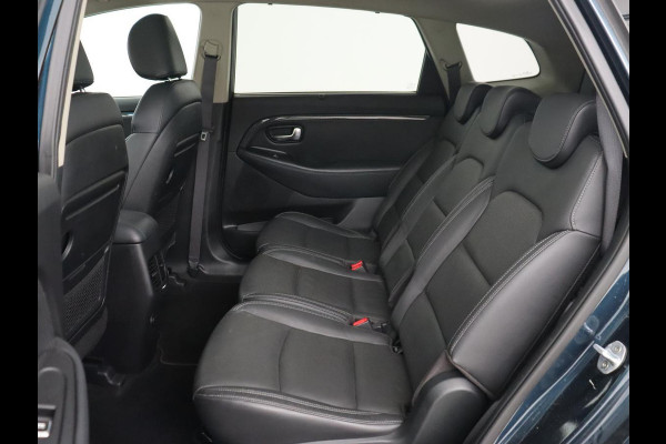 Kia Carens 1.6 GDi ExecutiveLine 7-Persoons | 1e eigenaar | Panoramadak | Leder | Stoel & stuurverwarming | Carplay | Camera | Navigatie | Elektrische stoelen | Cruise control | Climate control