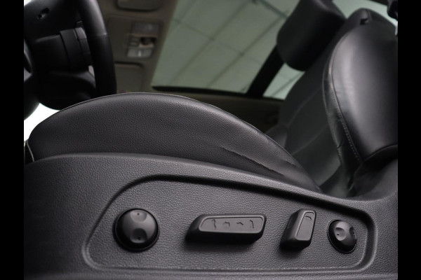 Kia Carens 1.6 GDi ExecutiveLine 7-Persoons | 1e eigenaar | Panoramadak | Leder | Stoel & stuurverwarming | Carplay | Camera | Navigatie | Elektrische stoelen | Cruise control | Climate control