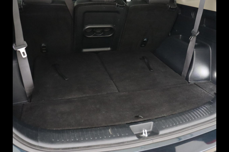 Kia Carens 1.6 GDi ExecutiveLine 7-Persoons | 1e eigenaar | Panoramadak | Leder | Stoel & stuurverwarming | Carplay | Camera | Navigatie | Elektrische stoelen | Cruise control | Climate control