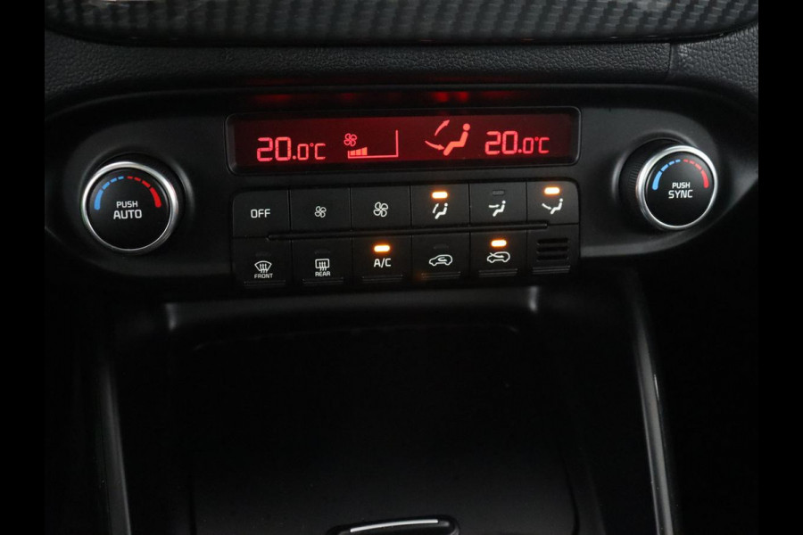 Kia Carens 1.6 GDi ExecutiveLine 7-Persoons | 1e eigenaar | Panoramadak | Leder | Stoel & stuurverwarming | Carplay | Camera | Navigatie | Elektrische stoelen | Cruise control | Climate control