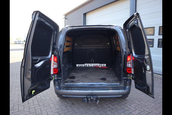 Opel Combo 1.5D 96 kw 131 pk Automaat - Trekhaak - Stoelverwarming