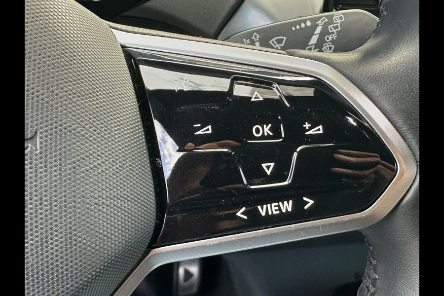 Volkswagen ID.4 First 77 kWh Adaptive / Camera