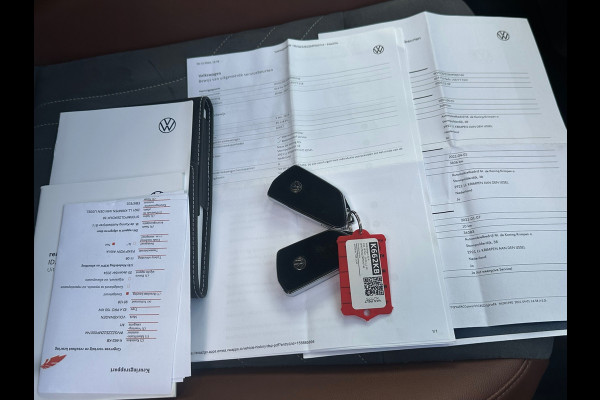 Volkswagen ID.4 First 77 kWh Adaptive / Camera