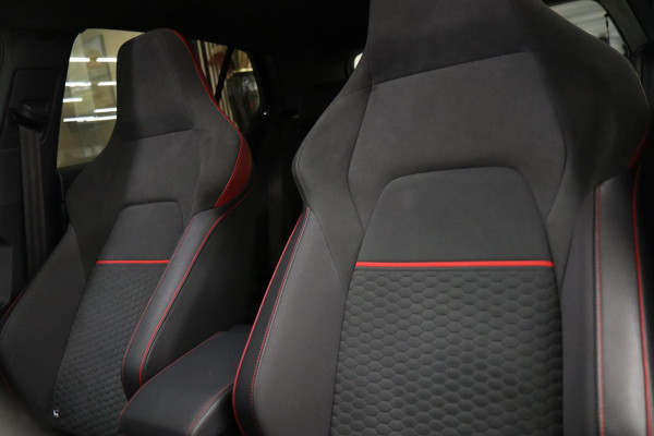 Volkswagen Golf 2.0 TSI GTI CLUBSPORT PANO/HUD/H&K/IQ/NAVI/CAM