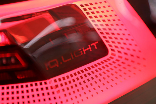 Volkswagen Golf 2.0 TSI GTI CLUBSPORT PANO/HUD/H&K/IQ/NAVI/CAM