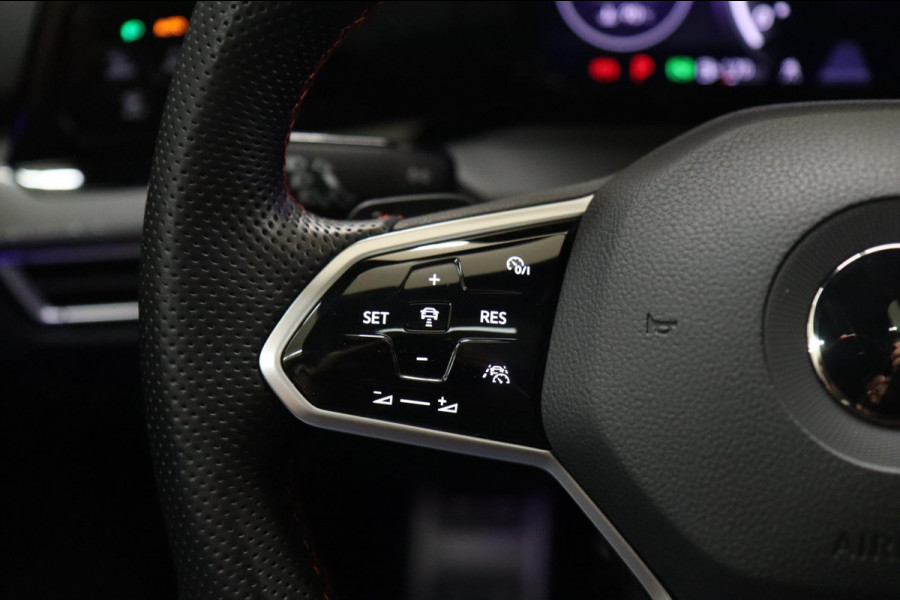 Volkswagen Golf 2.0 TSI GTI CLUBSPORT PANO/HUD/H&K/IQ/NAVI/CAM