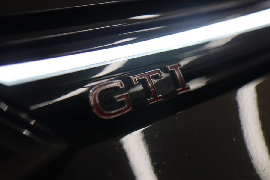 Volkswagen Golf 2.0 TSI GTI CLUBSPORT PANO/HUD/H&K/IQ/NAVI/CAM
