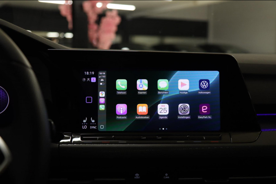 Volkswagen Golf 2.0 TSI GTI CLUBSPORT PANO/HUD/H&K/IQ/NAVI/CAM