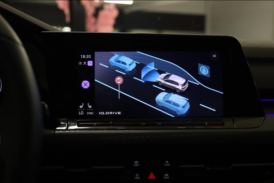 Volkswagen Golf 2.0 TSI GTI CLUBSPORT PANO/HUD/H&K/IQ/NAVI/CAM