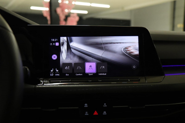 Volkswagen Golf 2.0 TSI GTI CLUBSPORT PANO/HUD/H&K/IQ/NAVI/CAM