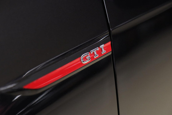 Volkswagen Golf 2.0 TSI GTI CLUBSPORT PANO/HUD/H&K/IQ/NAVI/CAM