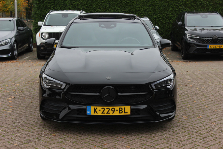 Mercedes-Benz CLA-Klasse Shooting Brake 200 Business Solution AMG / Panoramadak / Camera / Memory seats / Keyless / 18'' / Matrix LED / Navigatie / Stoelverwarming / Cruise Control