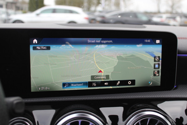 Mercedes-Benz CLA-Klasse Shooting Brake 200 Business Solution AMG / Panoramadak / Camera / Memory seats / Keyless / 18'' / Matrix LED / Navigatie / Stoelverwarming / Cruise Control