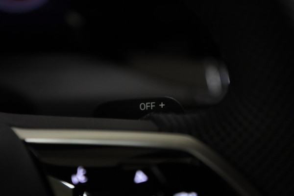 Volkswagen Golf 2.0 TSI GTI PANO/CARPLAY/IQ/KEYLESS/H&K/SFEERV/VOL!