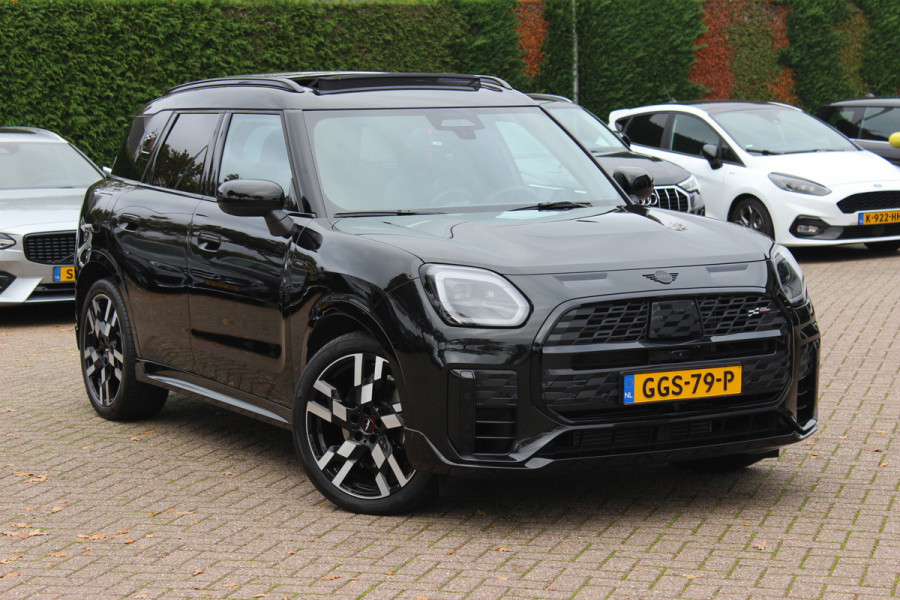 MINI Countryman 2.0 S ALL4 John Cooper Works XL / Trekhaak / Panoramadak / 360Camera / Head-up / Harman Kardon / 20'' / Leder / Memory seats / Sfeerverlichting / LED / CarPlay / Stuur+Stoelverwarming / Dodehoek / DAB / ACC