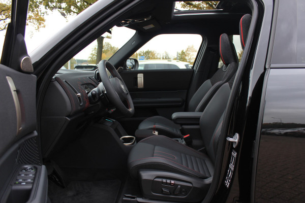 MINI Countryman 2.0 S ALL4 John Cooper Works XL / Trekhaak / Panoramadak / 360Camera / Head-up / Harman Kardon / 20'' / Leder / Memory seats / Sfeerverlichting / LED / CarPlay / Stuur+Stoelverwarming / Dodehoek / DAB / ACC