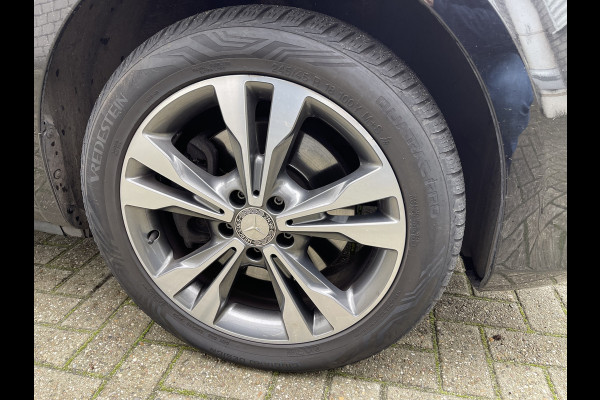 Mercedes-Benz V-Klasse 250d 190pk automaat Lang L2H1 DC 5 persoons Avantgarde / vaste prijs rijklaar € 39.950 marge / lease vanaf € 652 / zwart leer / electrische schuifdeuren / zwart metallic / burmester