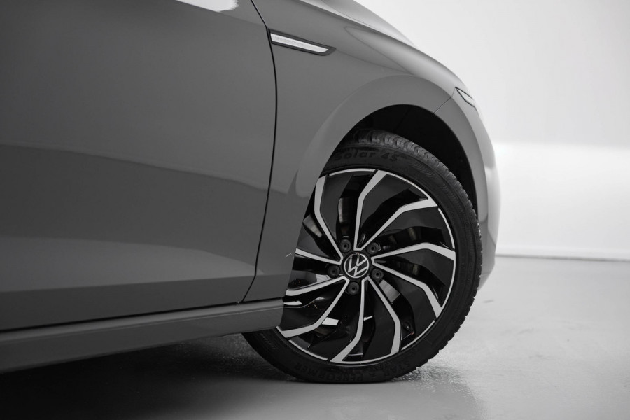 Volkswagen Golf 1.5 TSI Highline Business R |Pano|Memory|Camera|Massage|