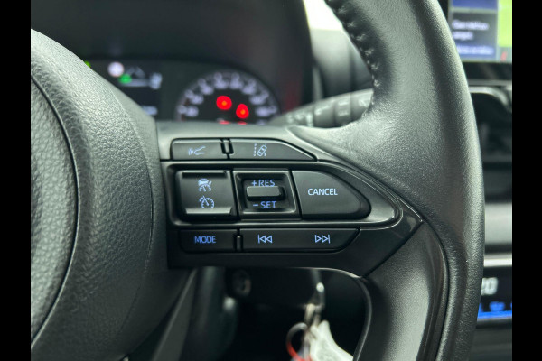 Toyota Yaris 1.5 Hybrid Active Auto. Navigatie Apple Carplay/Android Auto Camera Adaptive Cruise Control Climate Control