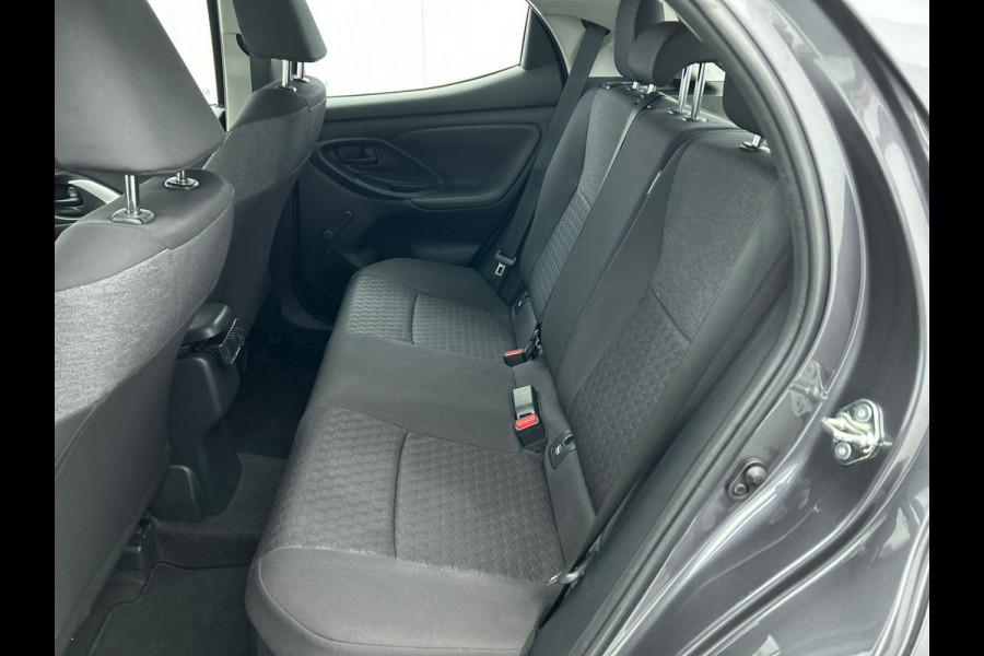 Toyota Yaris 1.5 Hybrid Active Auto. Navigatie Apple Carplay/Android Auto Camera Adaptive Cruise Control Climate Control