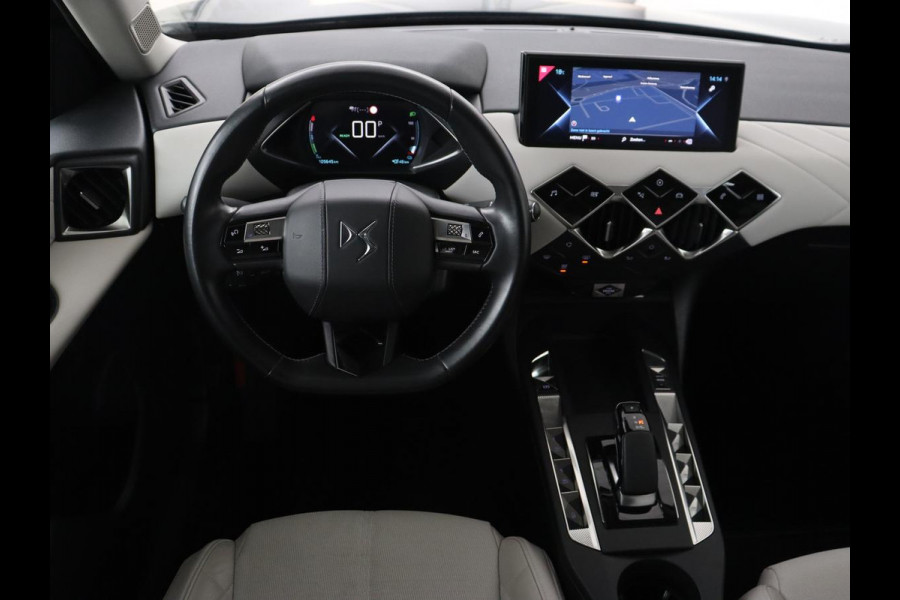 DS DS 3 Crossback E-Tense Performance Line+ 50 kWh | 1e eigenaar | Adaptive cruise | Matrix LED | Alcantara | Carplay | Navigatie | DAB | Parkeerhulp | Climate control | Dodehoek detectie