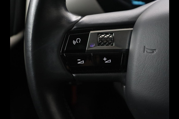 DS DS 3 Crossback E-Tense Performance Line+ 50 kWh | 1e eigenaar | Adaptive cruise | Matrix LED | Alcantara | Carplay | Navigatie | DAB | Parkeerhulp | Climate control | Dodehoek detectie