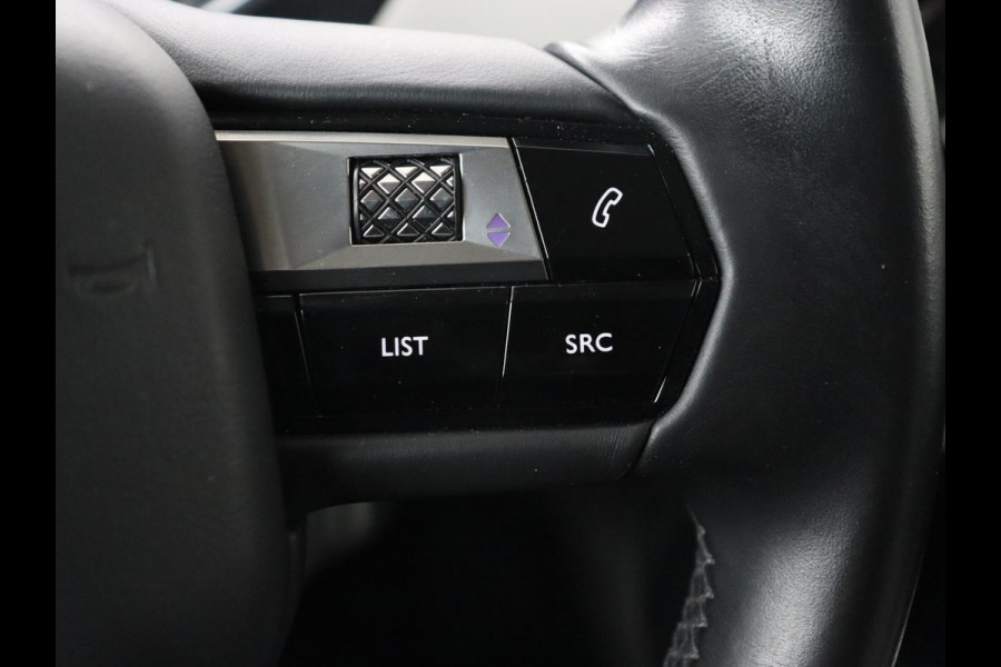 DS DS 3 Crossback E-Tense Performance Line+ 50 kWh | 1e eigenaar | Adaptive cruise | Matrix LED | Alcantara | Carplay | Navigatie | DAB | Parkeerhulp | Climate control | Dodehoek detectie