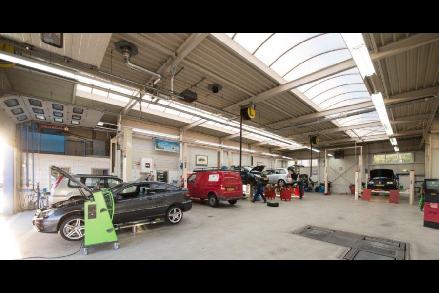 Volkswagen Polo 1.0 TSI R-Line Business / Automaat / Camera / Navi / Side-Assist / Stoelverw. / Carplay