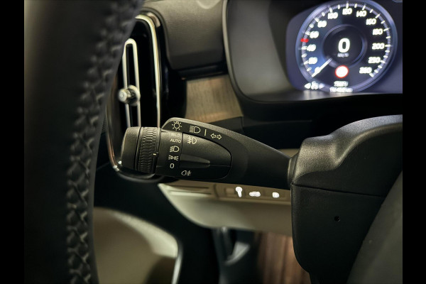 Volvo XC40 1.5 T4 Recharge Inscription Pano Leer Carplay Camera